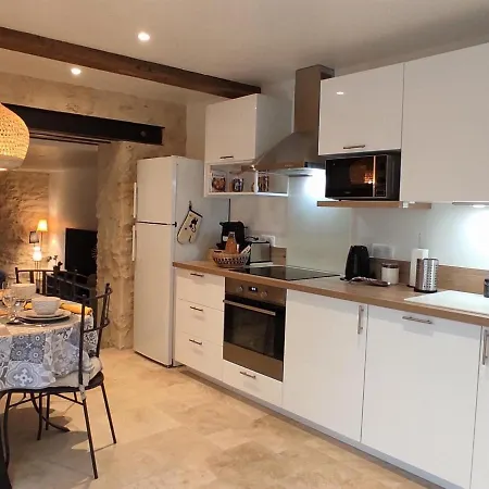 Holiday home Pierrefonds, 3 Pieces, 4 Personnes - Fr-1-526-35